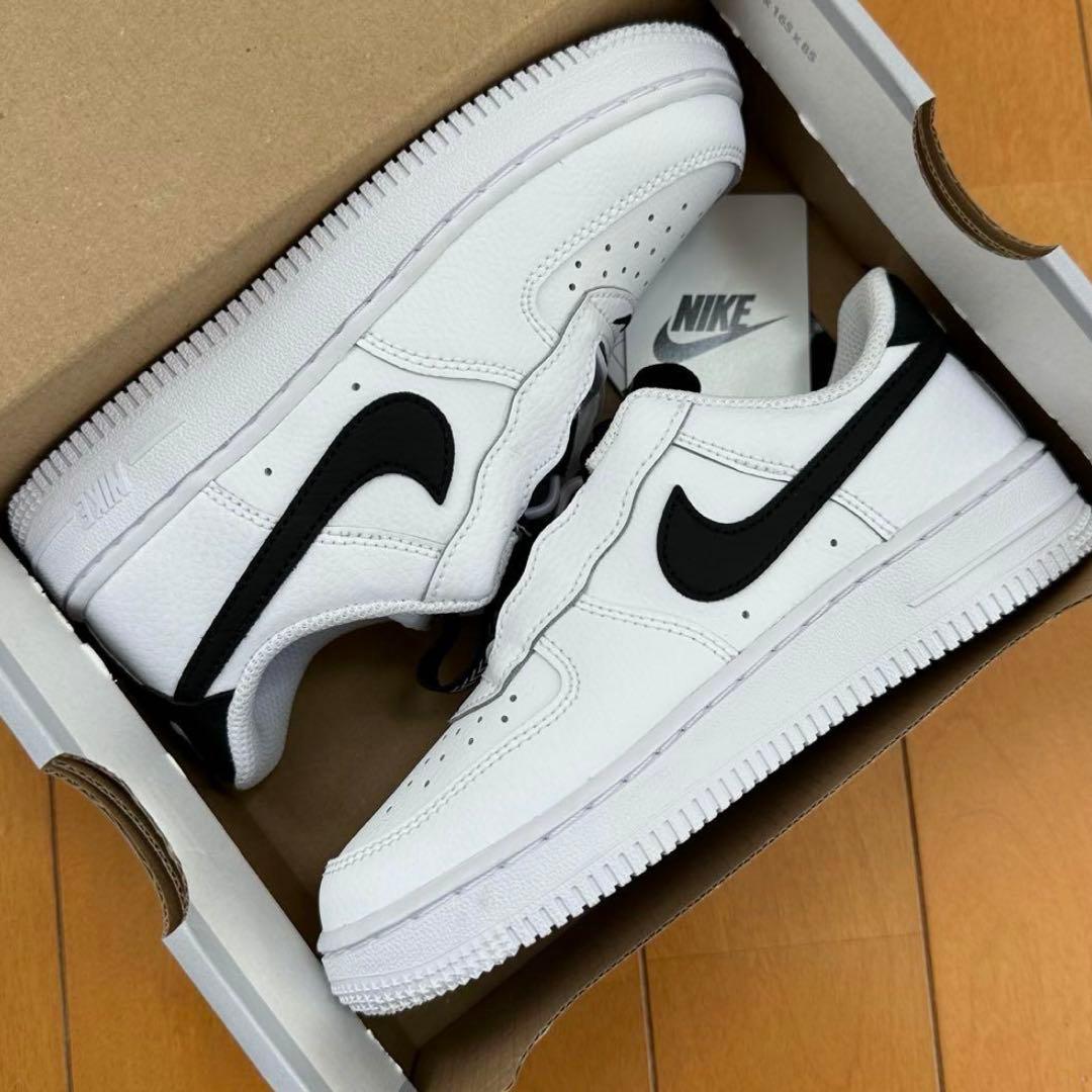 スニーカー NIKE