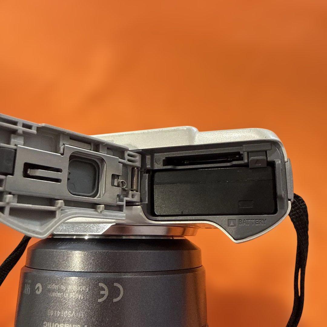 Panasonic DMC-GF3 デジタルカメラ 14-140mmレンズ付き