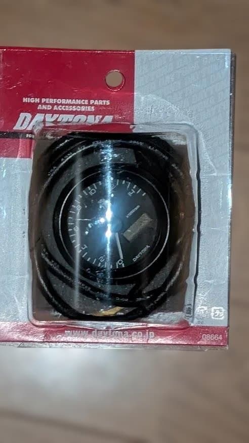 モ*ト様 DAYTONA/デイトナ★48φ電気式タコメーター・電圧計★15000