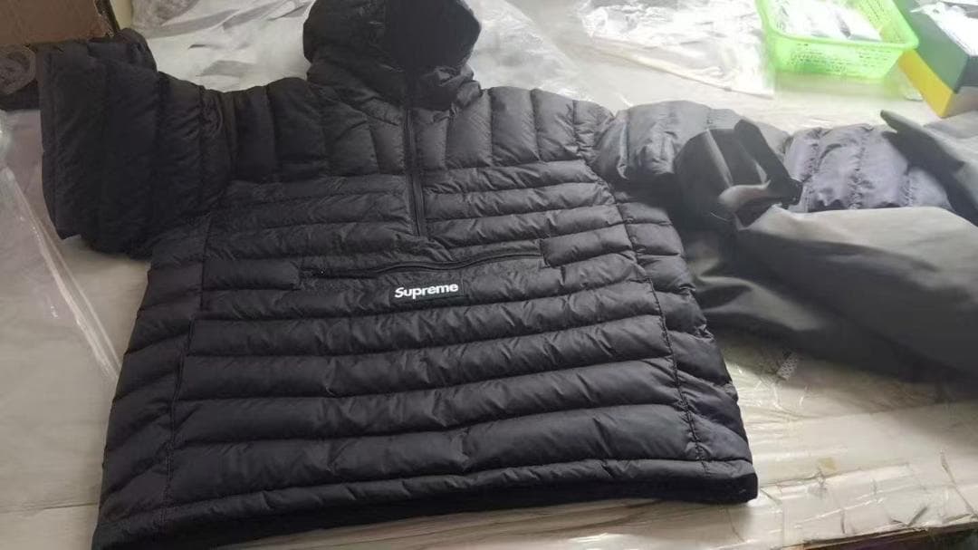 Supreme プルオーバーダウンジャケット 黒~~~