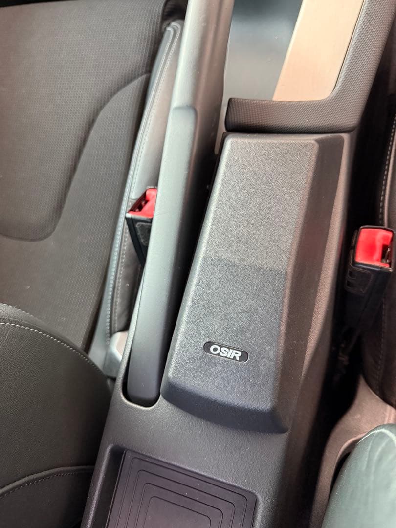 アウディTT OSIR アームレスト Audi TT/TTS/TTRS(8J)