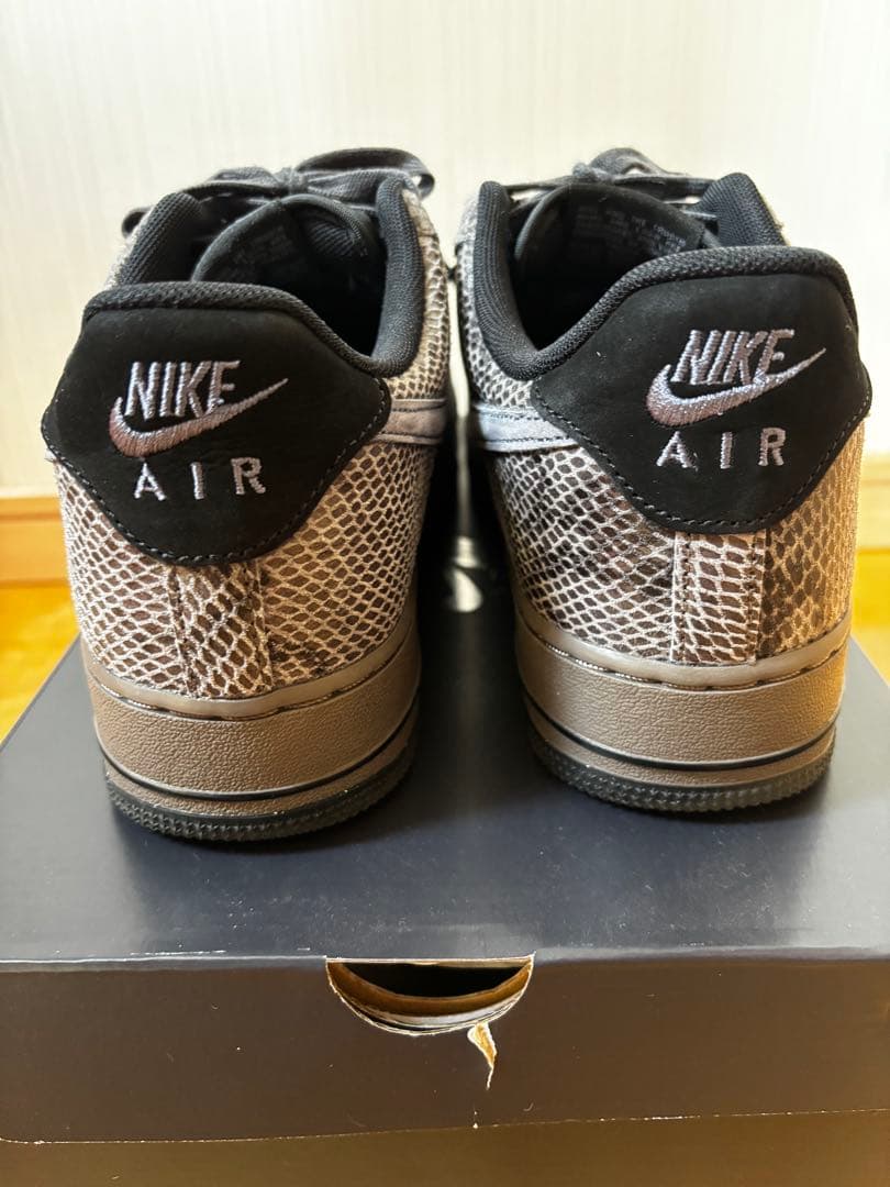 NIKE AIR FORCE 1 07 LV8 エアフォース 1 スネークスキン