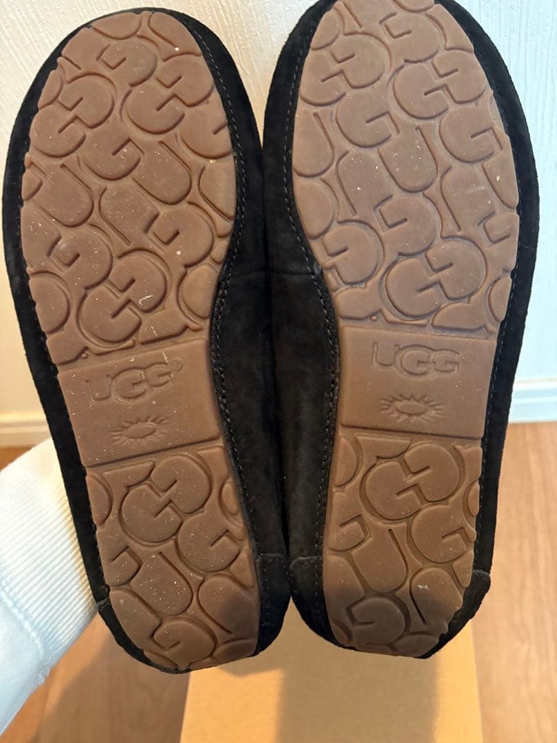 【ほぼ新品】UGG モカシン DAKOTA