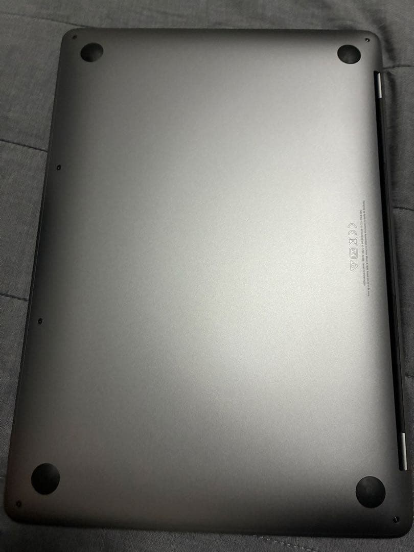 MacBook Pro 13インチM2 2022 256GB 8GBメモリ
