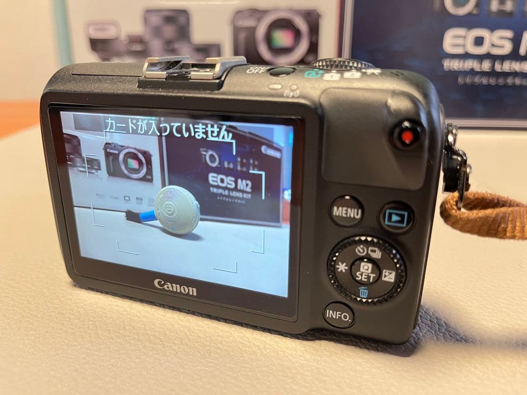 美品 Canon EOS M2 D 一眼レフ トリプルレンズキット➕望遠レンズ付