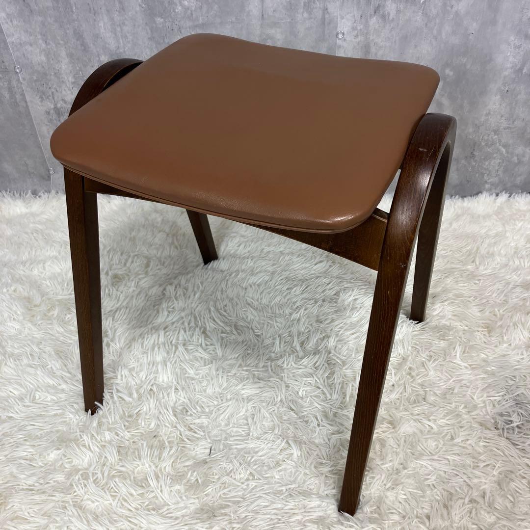 秋田木工 IDC大塚 No.202 剣持勇 スタッキングスツール 4脚セット