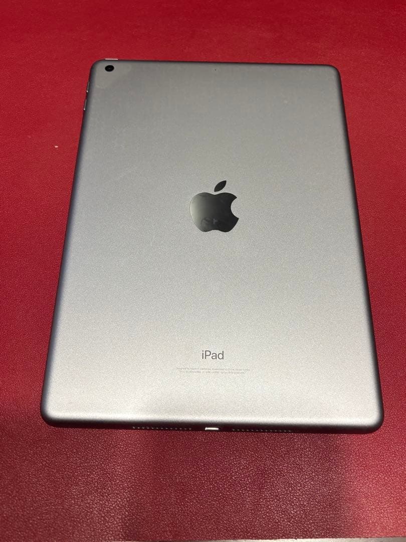 iPad スペースグレー 本体 + 純正タッチペン、赤色カバー