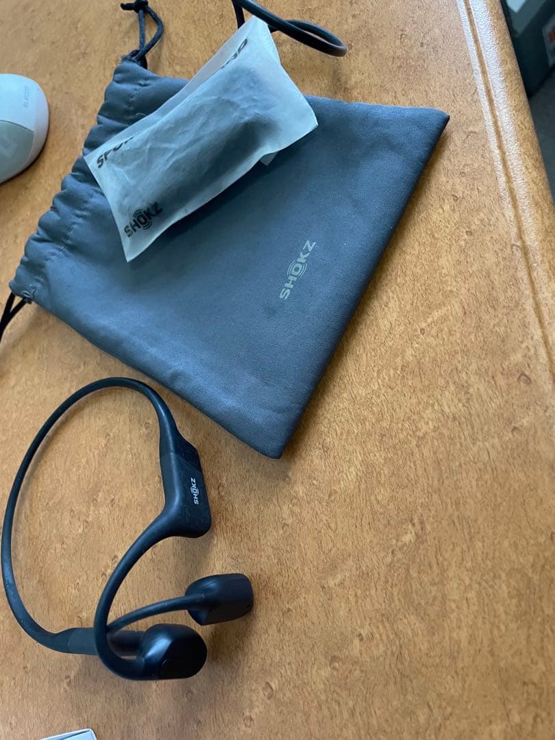 SHOKZ OPENRUN 骨伝導イヤホン