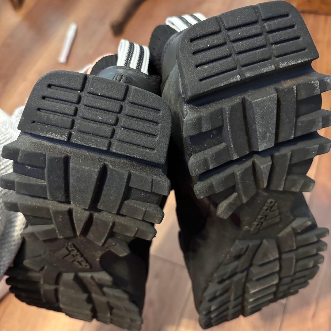 希少サイズ HYKE adidas コラボ SEEULATER シーユーレイター