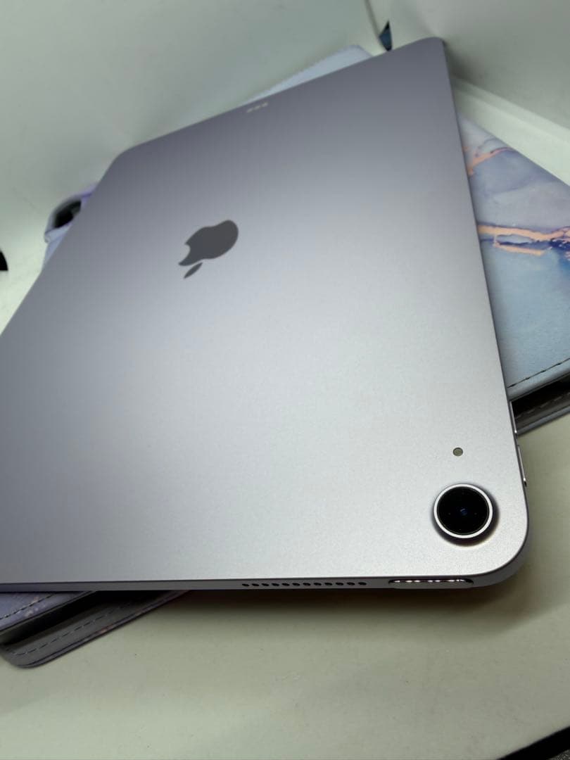 【極美品】iPad Air 13インチ（M3）BT100% Wi-Fi ケース付