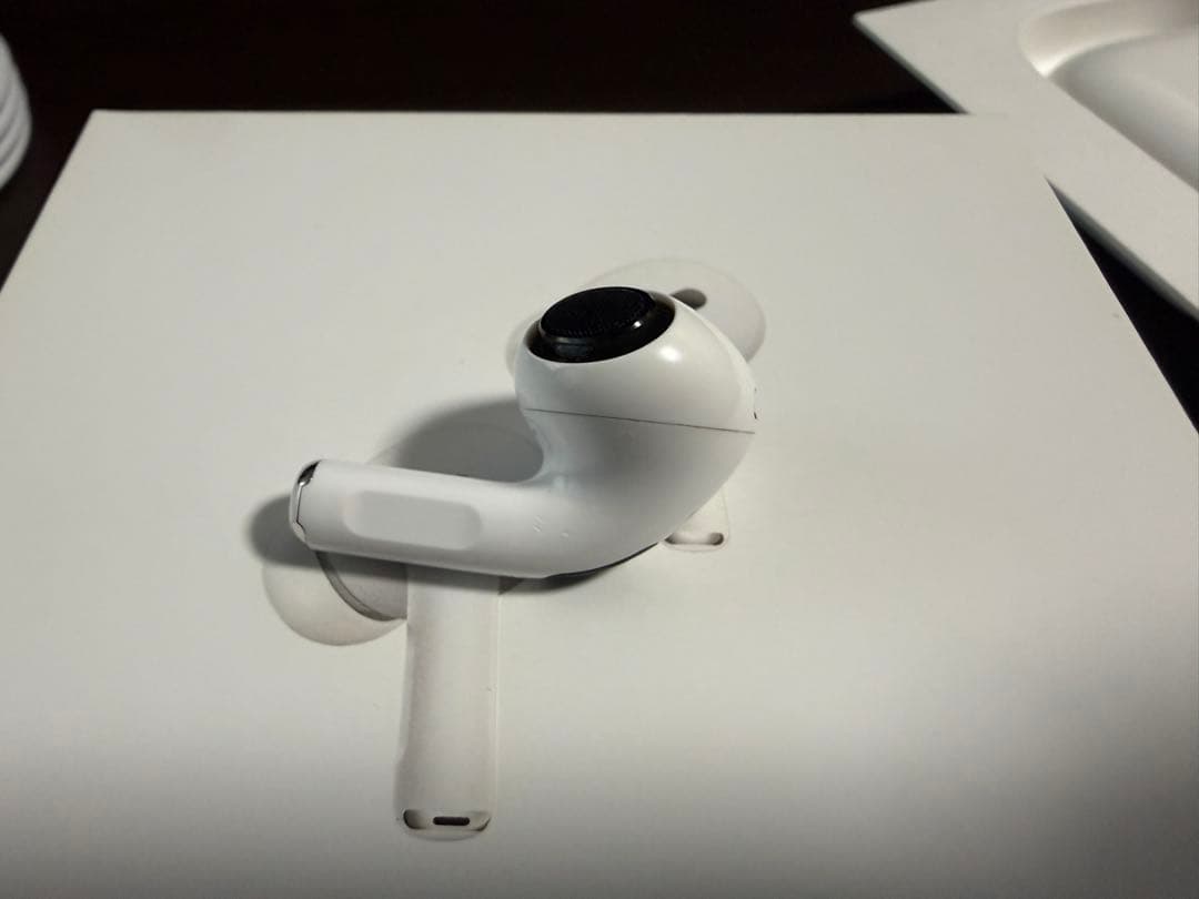 AirPods Pro 2 MagSafe充電ケースUSB-C MTJV3J/A