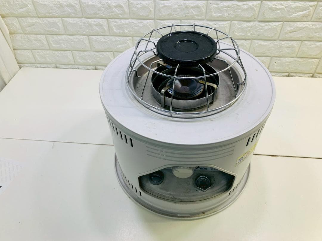 240Z トヨトミ 石油コンロ HH-210 ホワイト2017年製 送料込