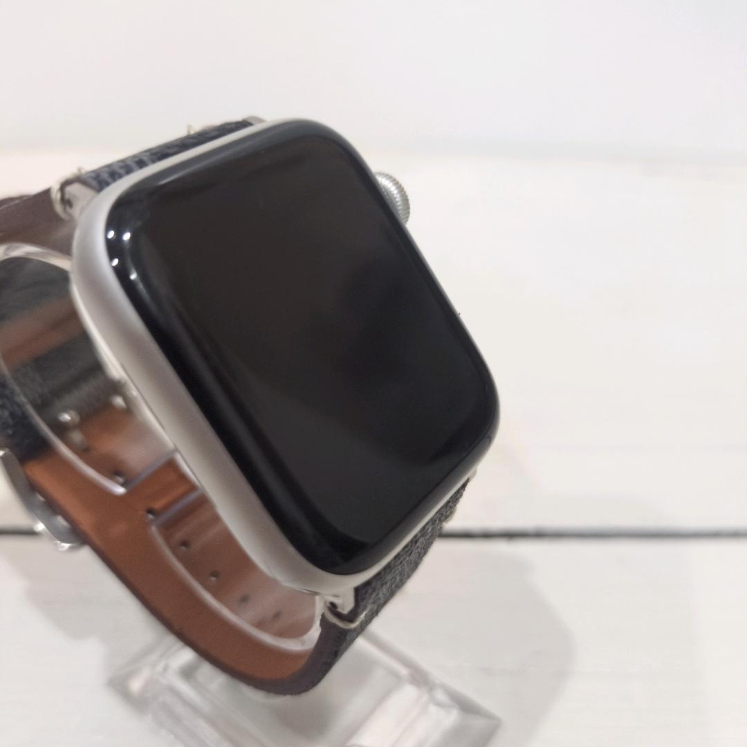 Apple Watch SE 第1世代 44mm　社外ベルト・充電器　容量83％