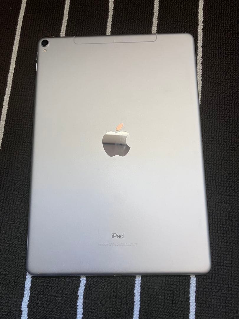 Apple iPad Pro 10.5インチ　64GB シルバー