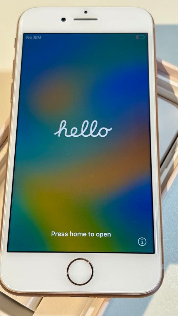 iPhone 8 SIMロックなし 64GB ゴールド本体
