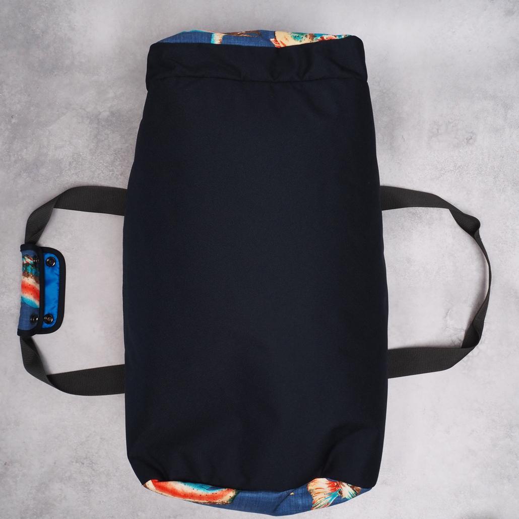 美品 Patagonia アーバーダッフル 30L トラウト柄 49250