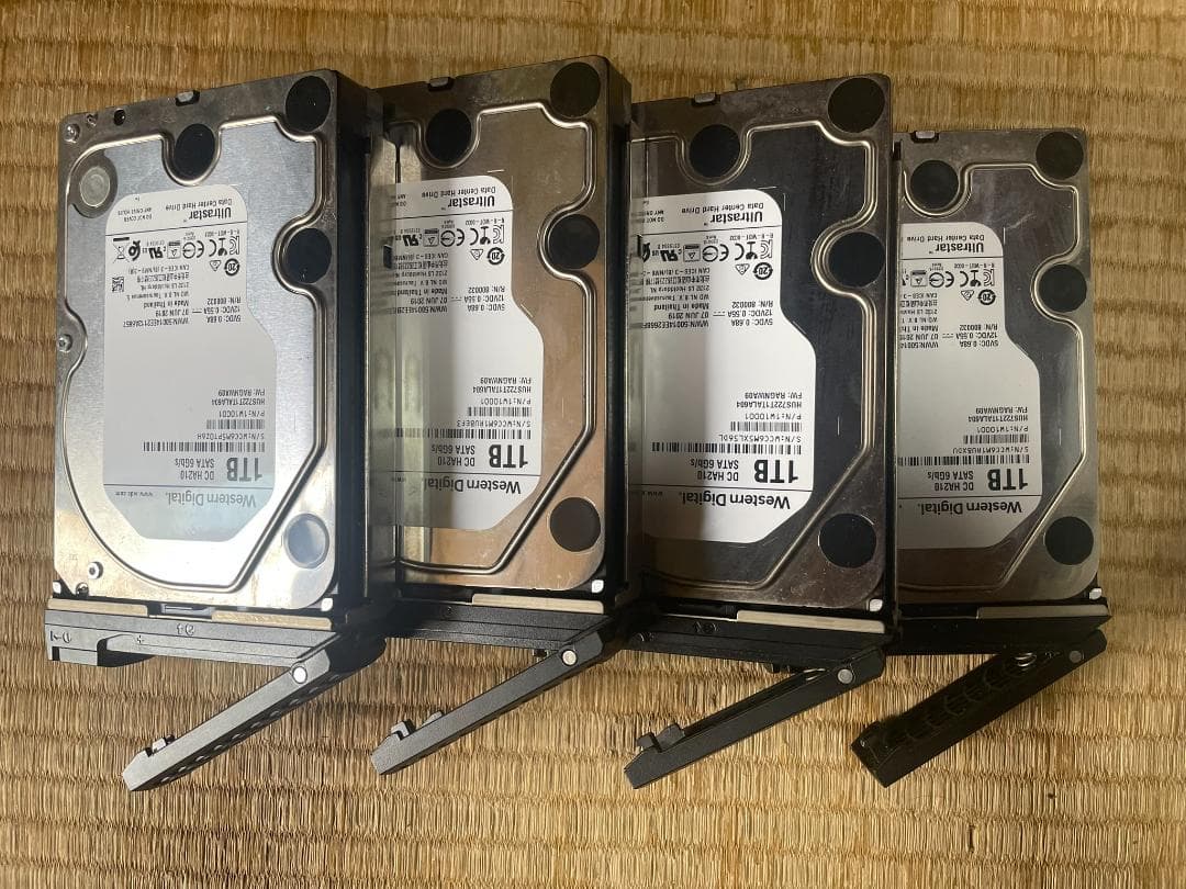 NETGEAR ReadyNAS RN424 4ベイ HDD４本付属