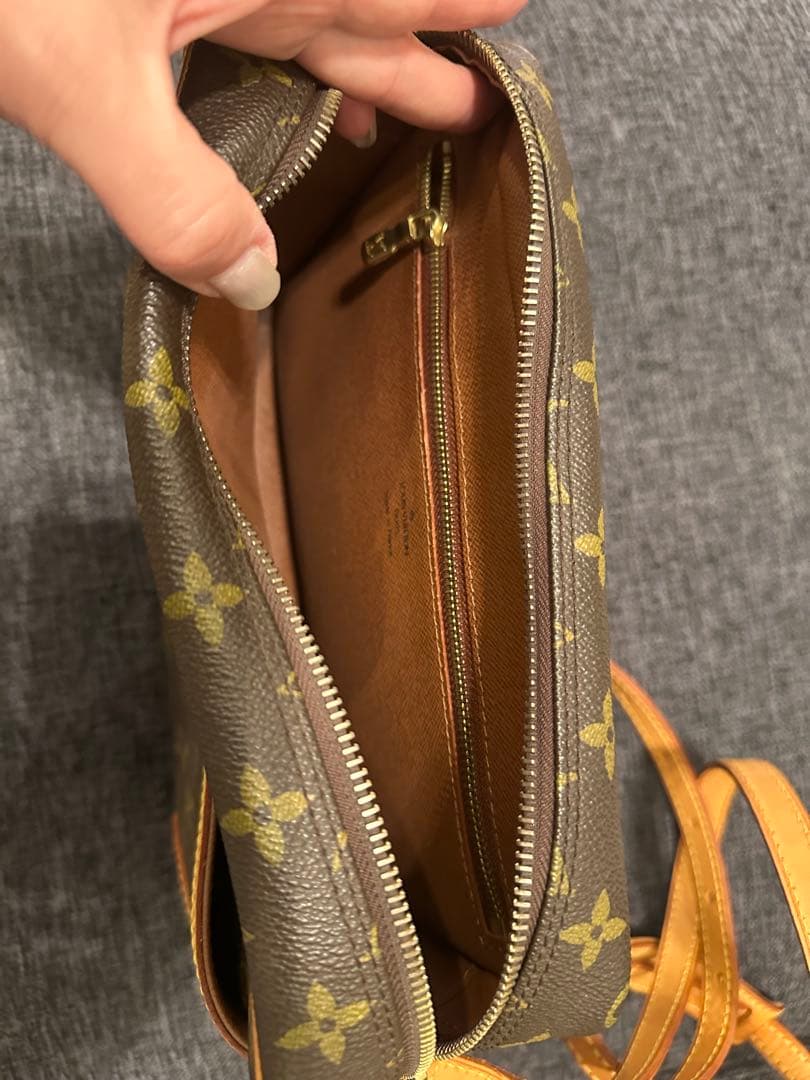 Louis Vuitton ショルダーバッグ ブラウン