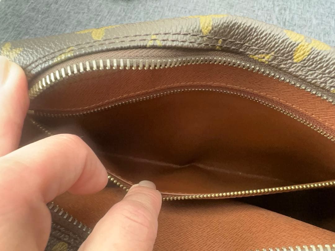 Louis Vuitton ショルダーバッグ ブラウン