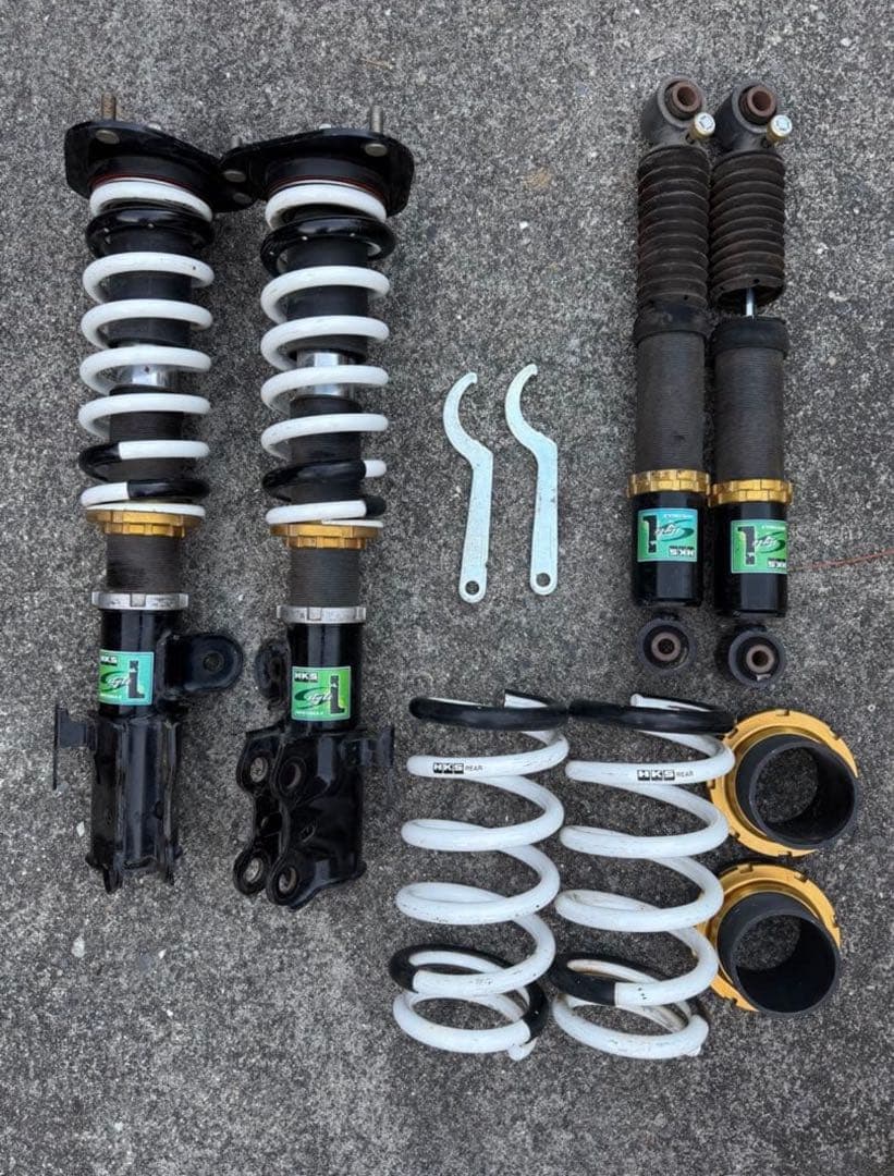 ま*ん様 HKS ハイパーマックス スタイルL の車高調になります。