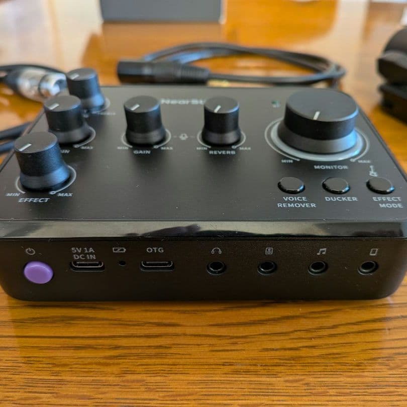 AT2040コンデンサーマイクとNearStreamオーディオインターフェース