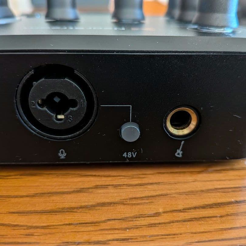 AT2040コンデンサーマイクとNearStreamオーディオインターフェース