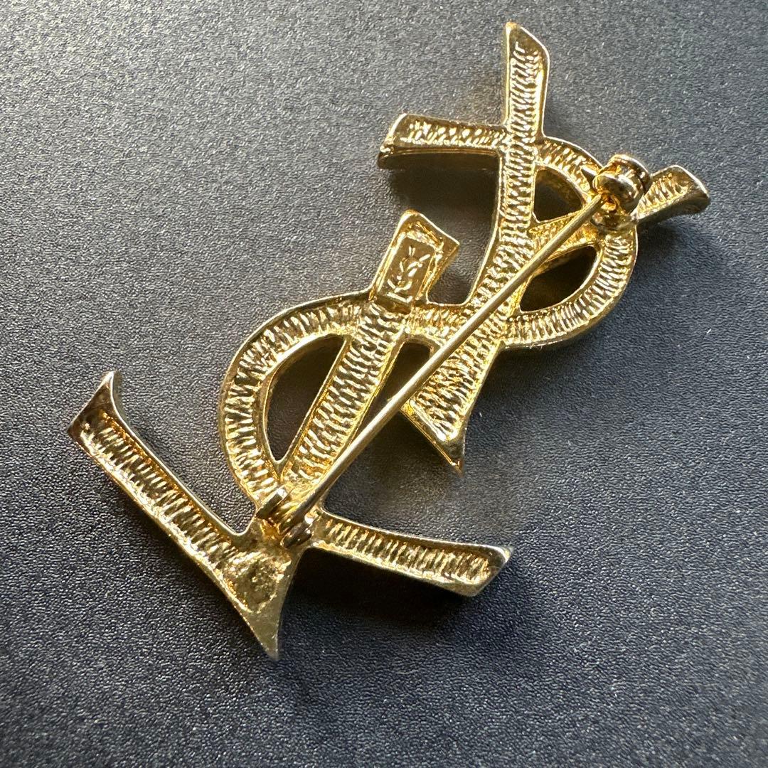 【vintage】YSL ロゴブローチ ゴールドカラー　イヴサンローラン