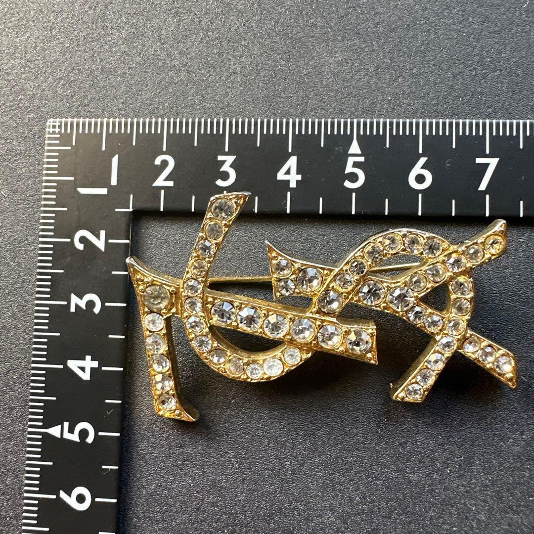 【vintage】YSL ロゴブローチ ゴールドカラー　イヴサンローラン