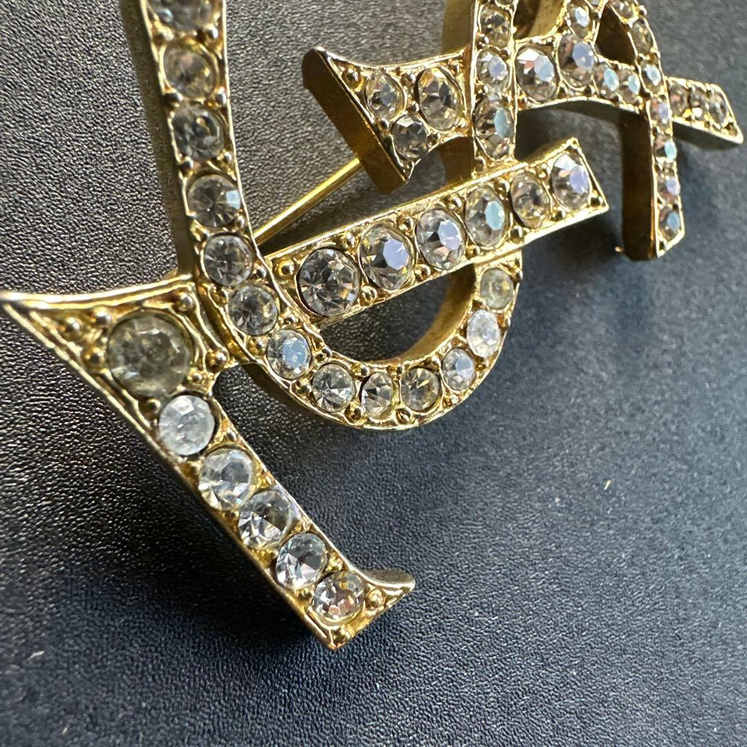 【vintage】YSL ロゴブローチ ゴールドカラー　イヴサンローラン