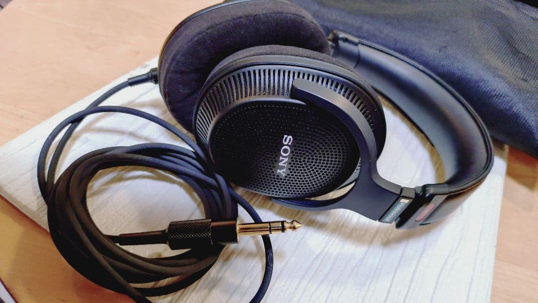 SONY Professional MDR-MV1 Q　 13日までの特価です。