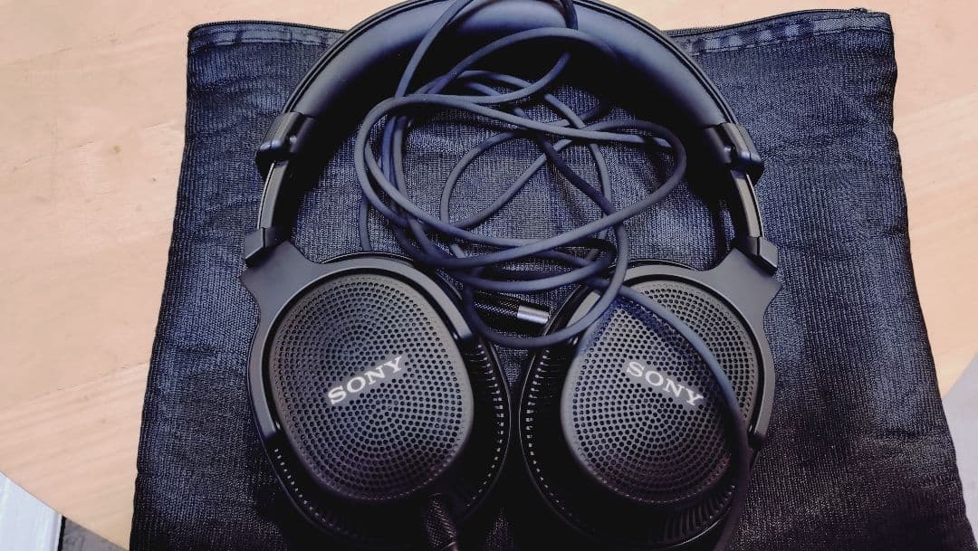 SONY Professional MDR-MV1 Q　 13日までの特価です。