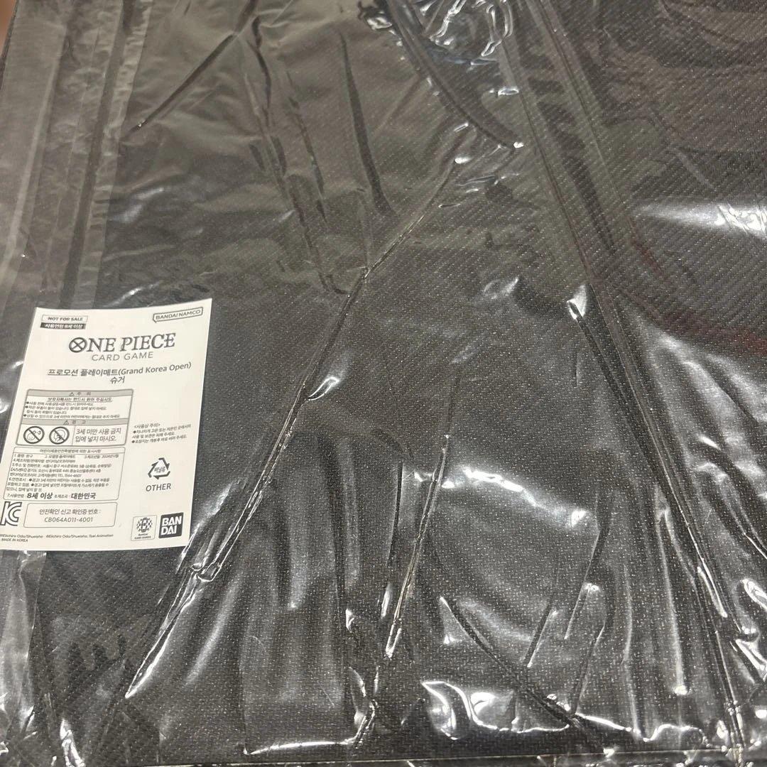 韓国限定 ONE PIECEカード プレイマット　シュガー