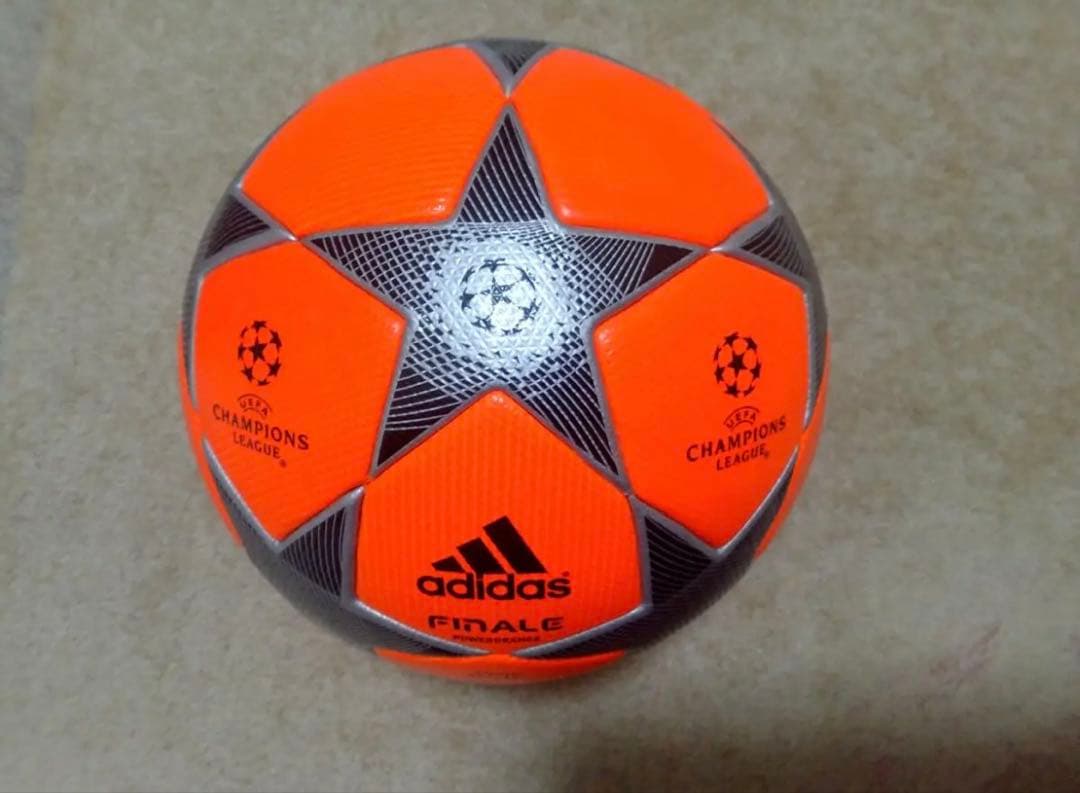 S*y様 【激レア】チャンピオンズリーグ フィナーレ 5号 公式試合球 サッカー
