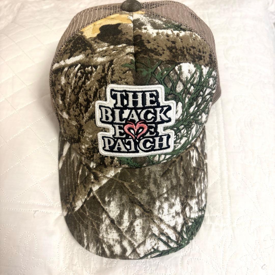 moussy × the black eye patch キャップ