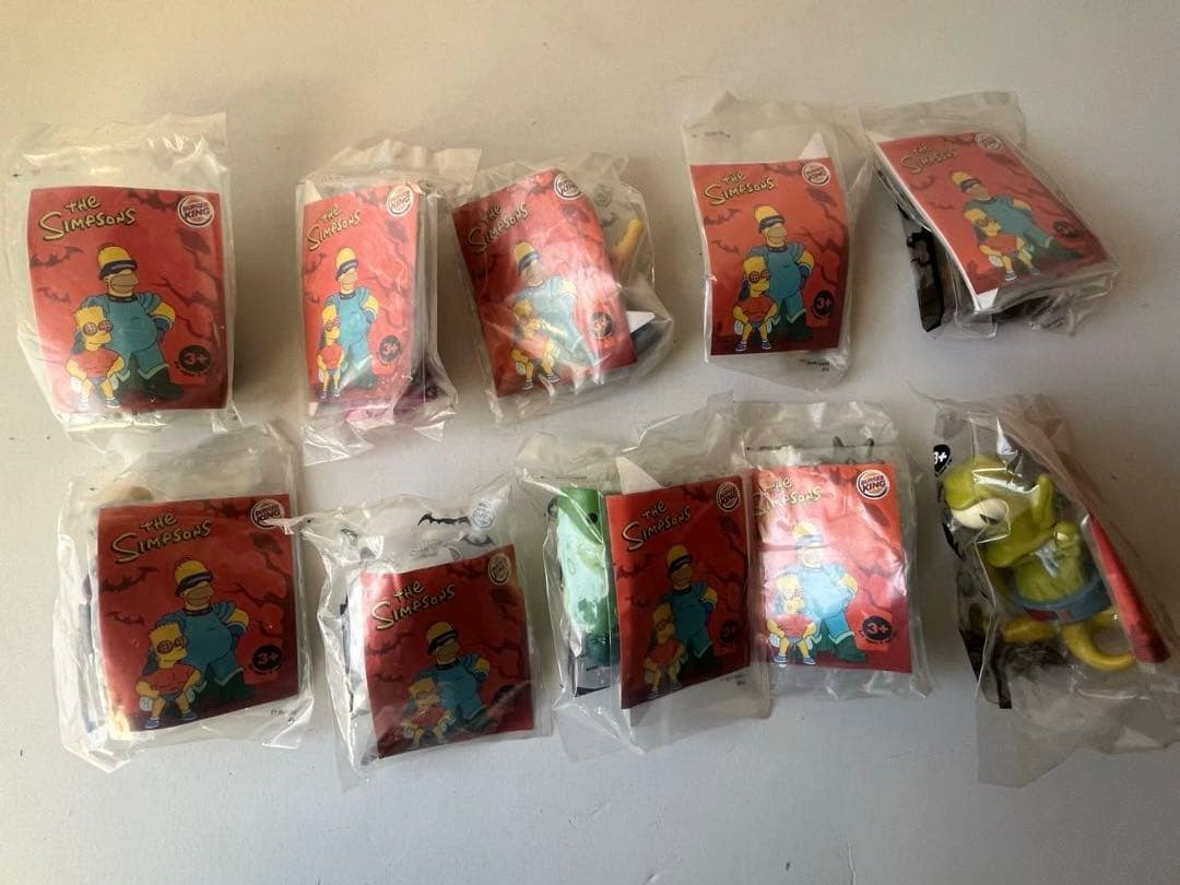 バーガーキング　米国キッズセット　2011年　 ザ・シンプソンズ　全10個セット