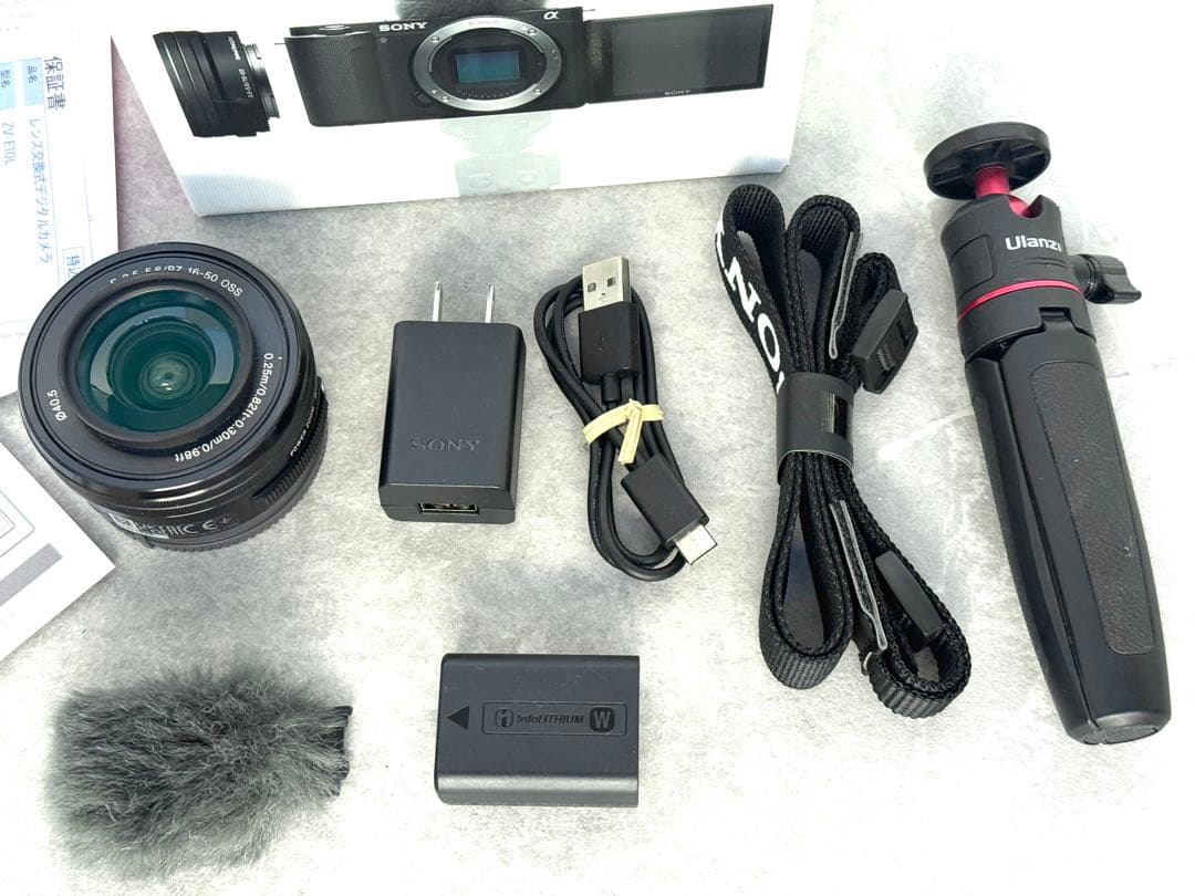 【2024年4月購入美品】SONY ZV-E10パワーズームレンズキットとおまけ