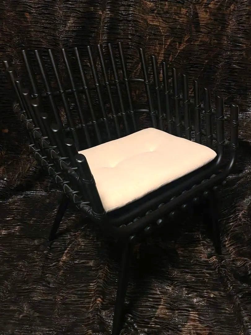 一点物　アンティーク　チェア　個性的　インテリア　MAGIS