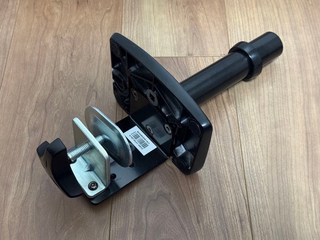 c*m様 Amazonベーシック モニターアーム シングルディスプレイタイプ ブ