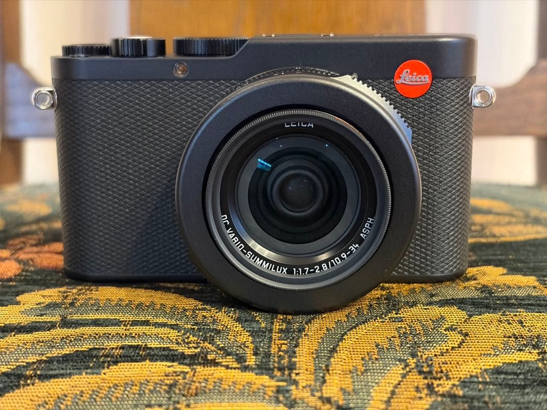 Leica ライカ D-LUX8（レザーケースとオートレンズキャップ付き）