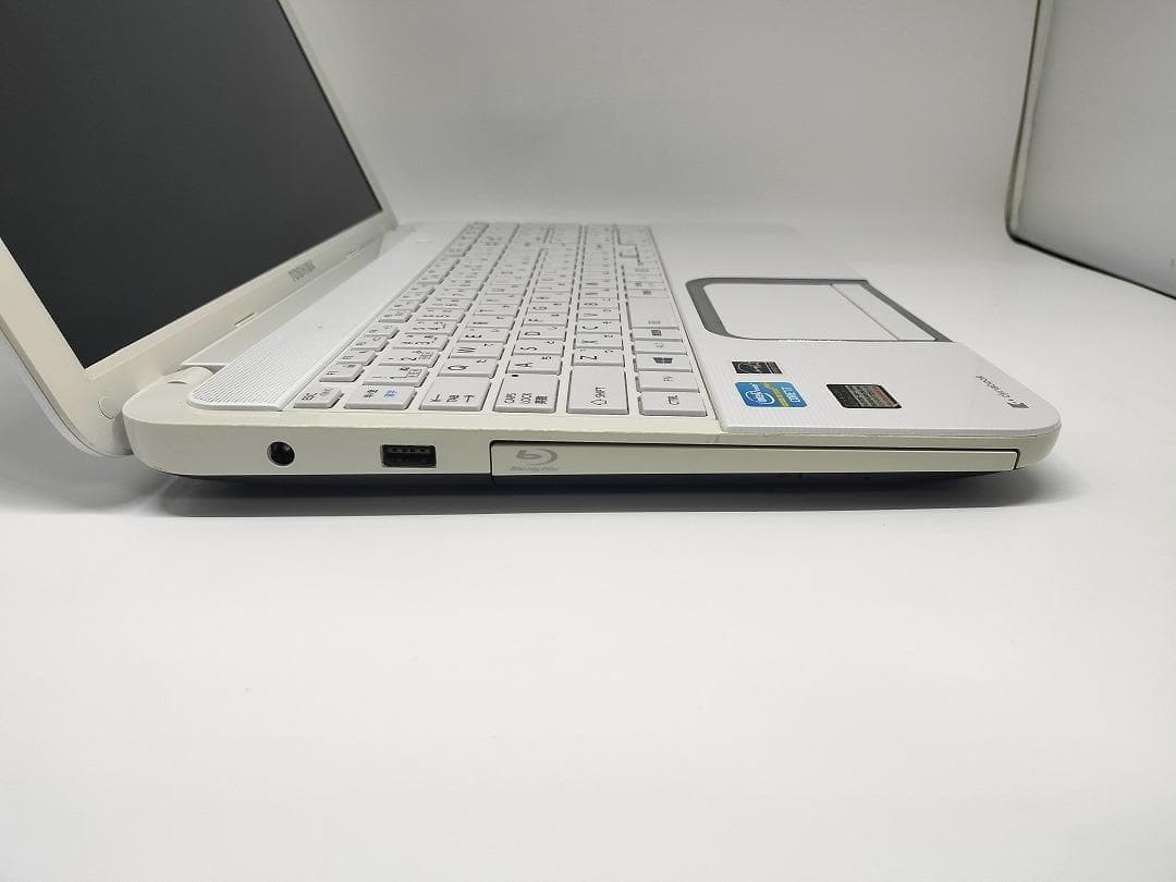 【東芝】高性能 Core i7/新品SSD256GB ノートパソコン E9