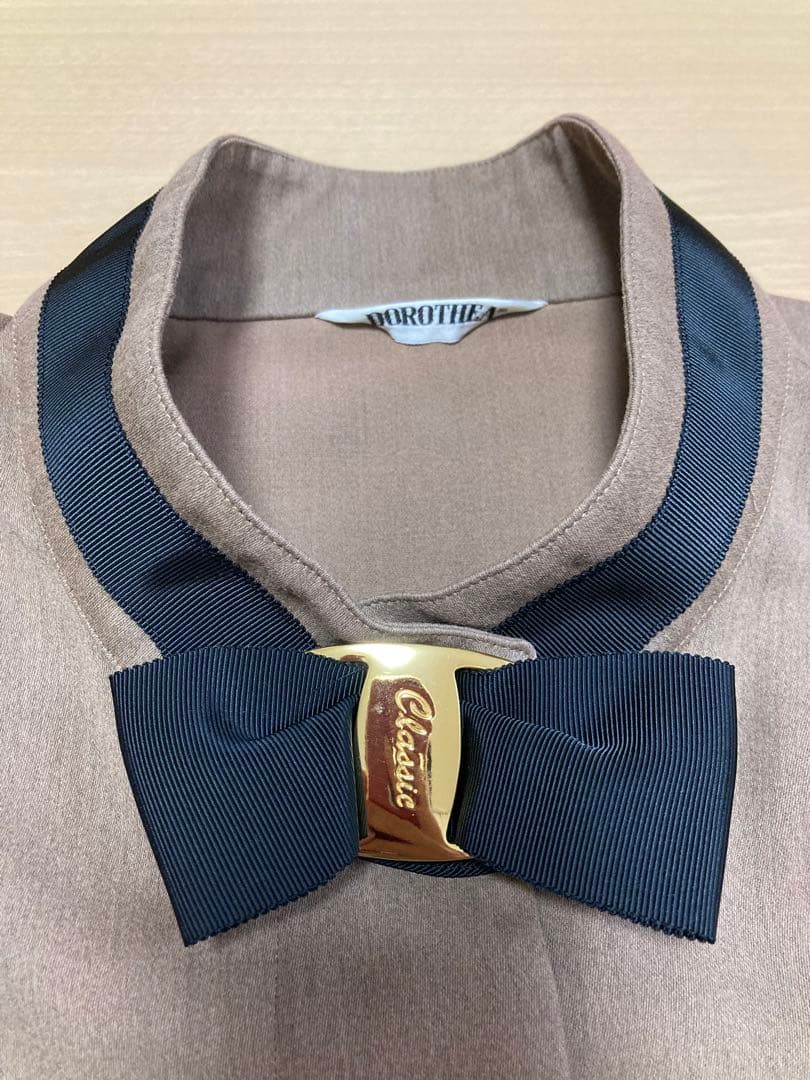 赤川英　パンツスーツ　ブラウン　リボンタイ　ウエストリボン　日本製