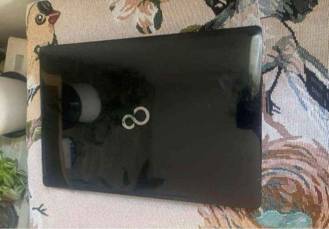 初心者✨ノートパソコン✨人気の富士通✨届いてすぐ使える✨Windows11