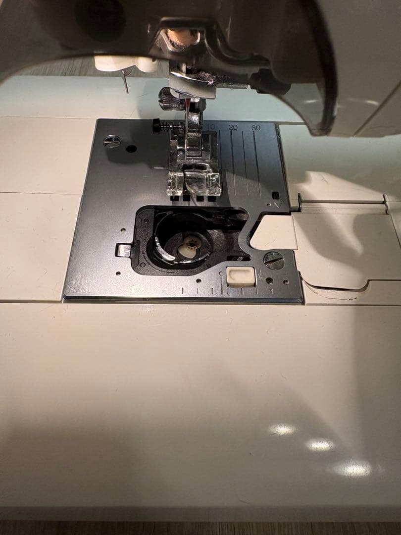 ミシン　JUKI　HZL-010N 動作未確認