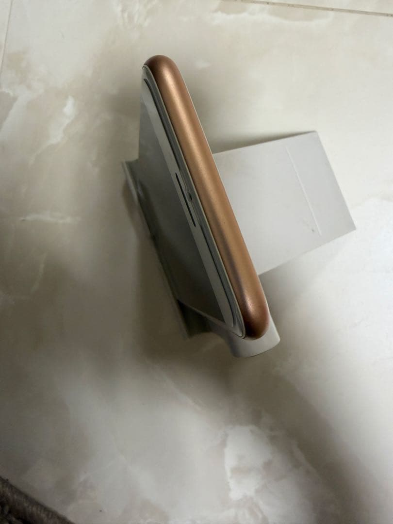 Apple iPhone 8 64GB Simフリー