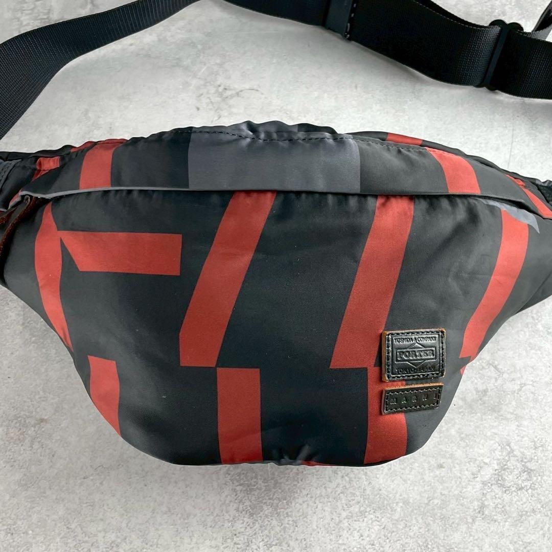 極美品 マルニ ポーター ボディバッグ ストライプ ナイロン ブラックレッド
