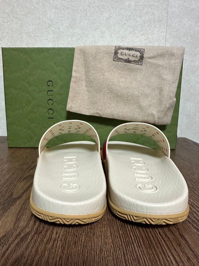 GUCCI インターロッキングG スライドサンダル