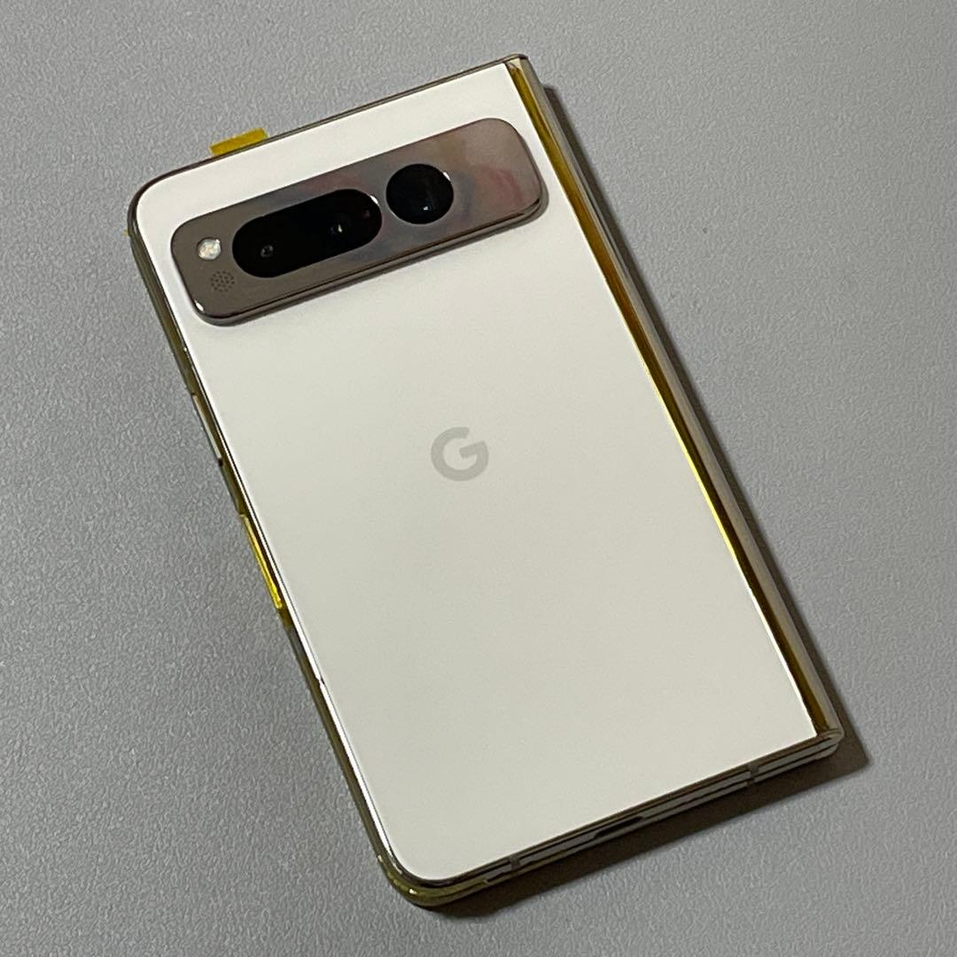 Google Pixel Fold インナーディスプレイ新品