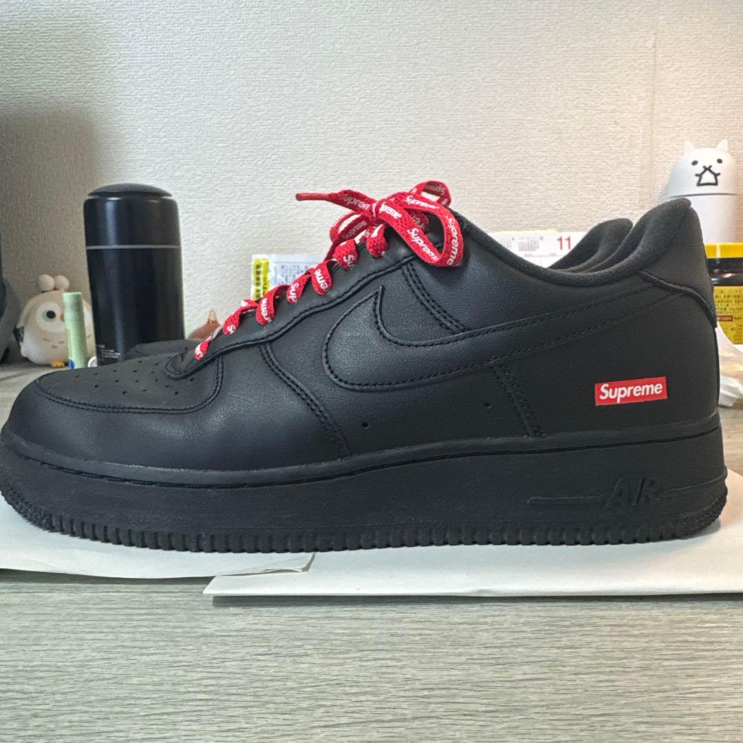 値下げ中Supreme × Nike Air Force 1