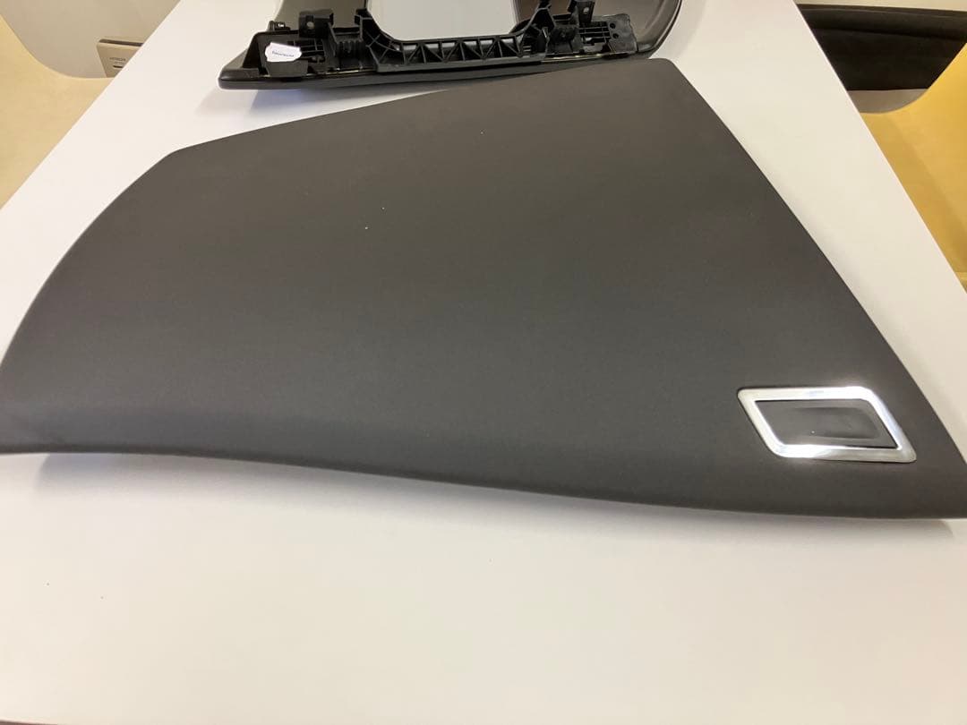 美品！シトロエンC4ピカソ　ダッシュボードフタ左右