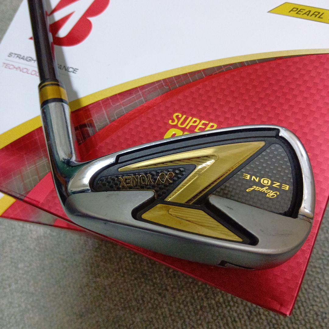 ヨネックスロイヤルeゾーン８番９番PとAの４本とおまけの７番を２本セットで。